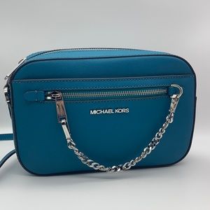 Michael Kors Jet set crossbody bag